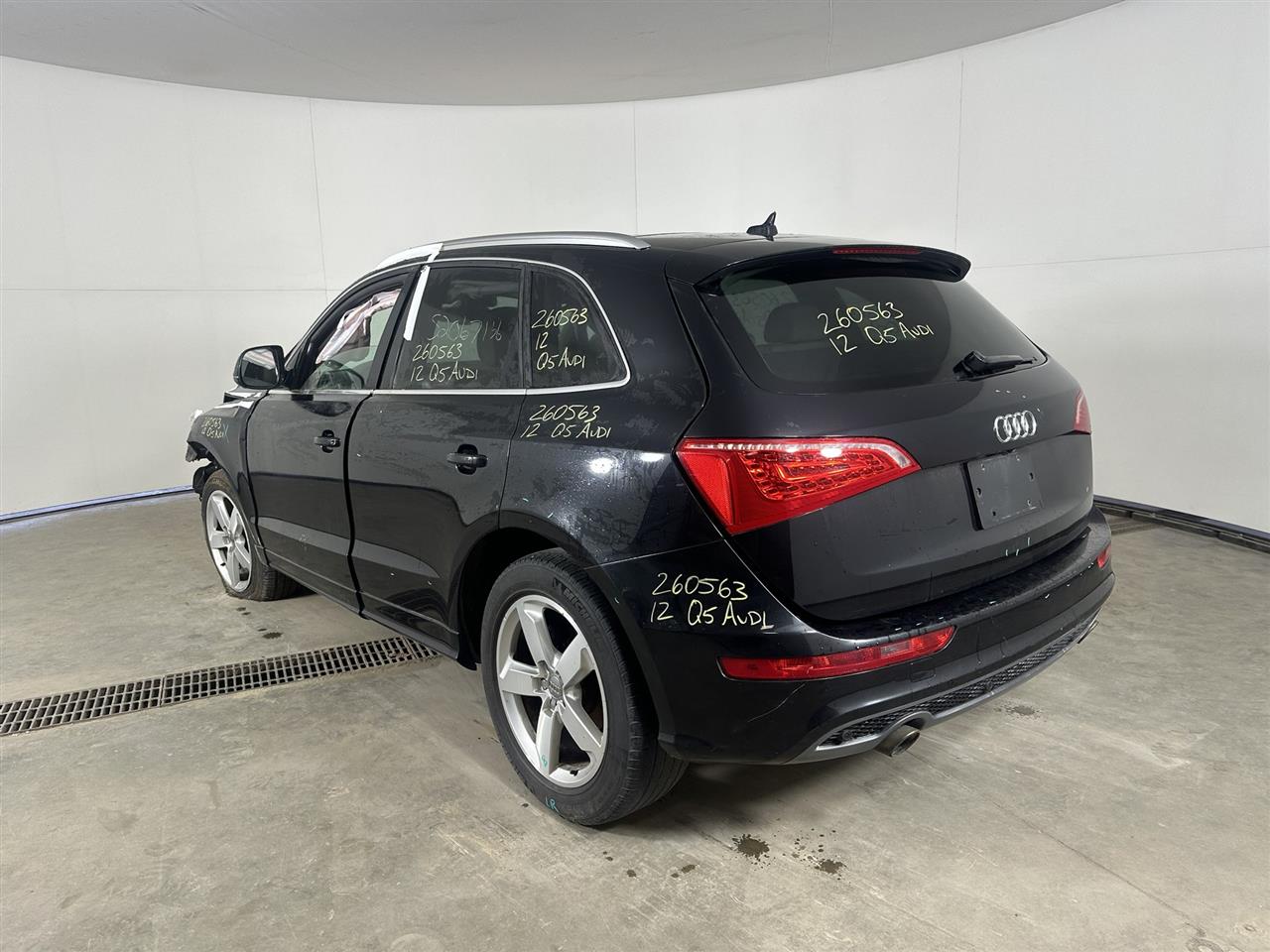Vehicle/113711_03.jpg