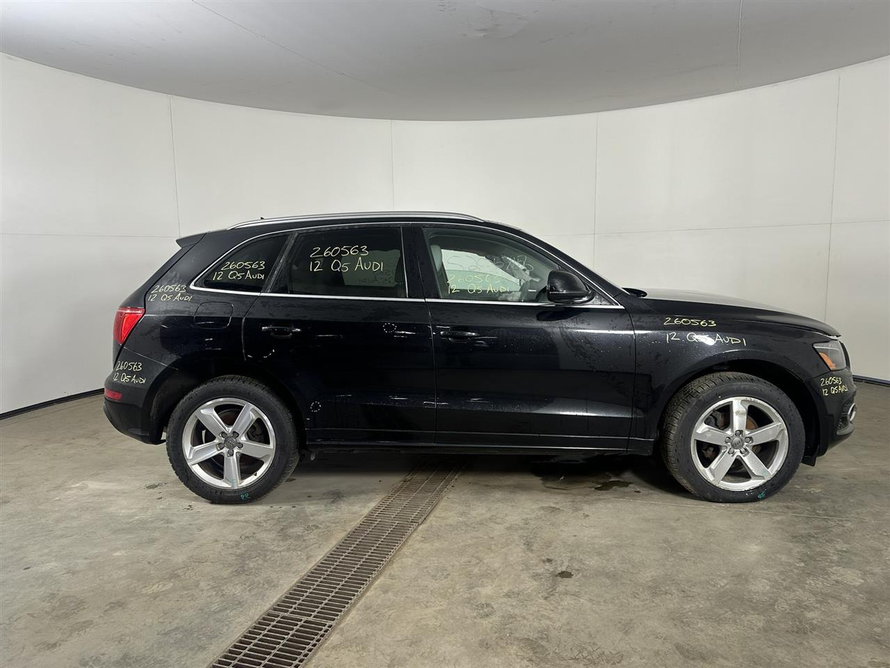 Vehicle/113711_05.jpg