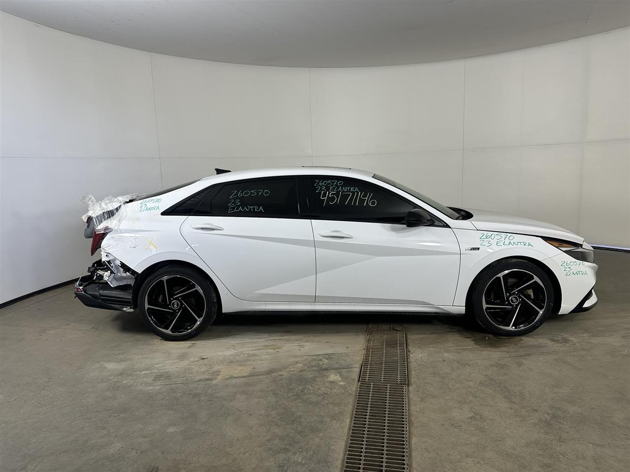 Vehicle/114178_05.jpg