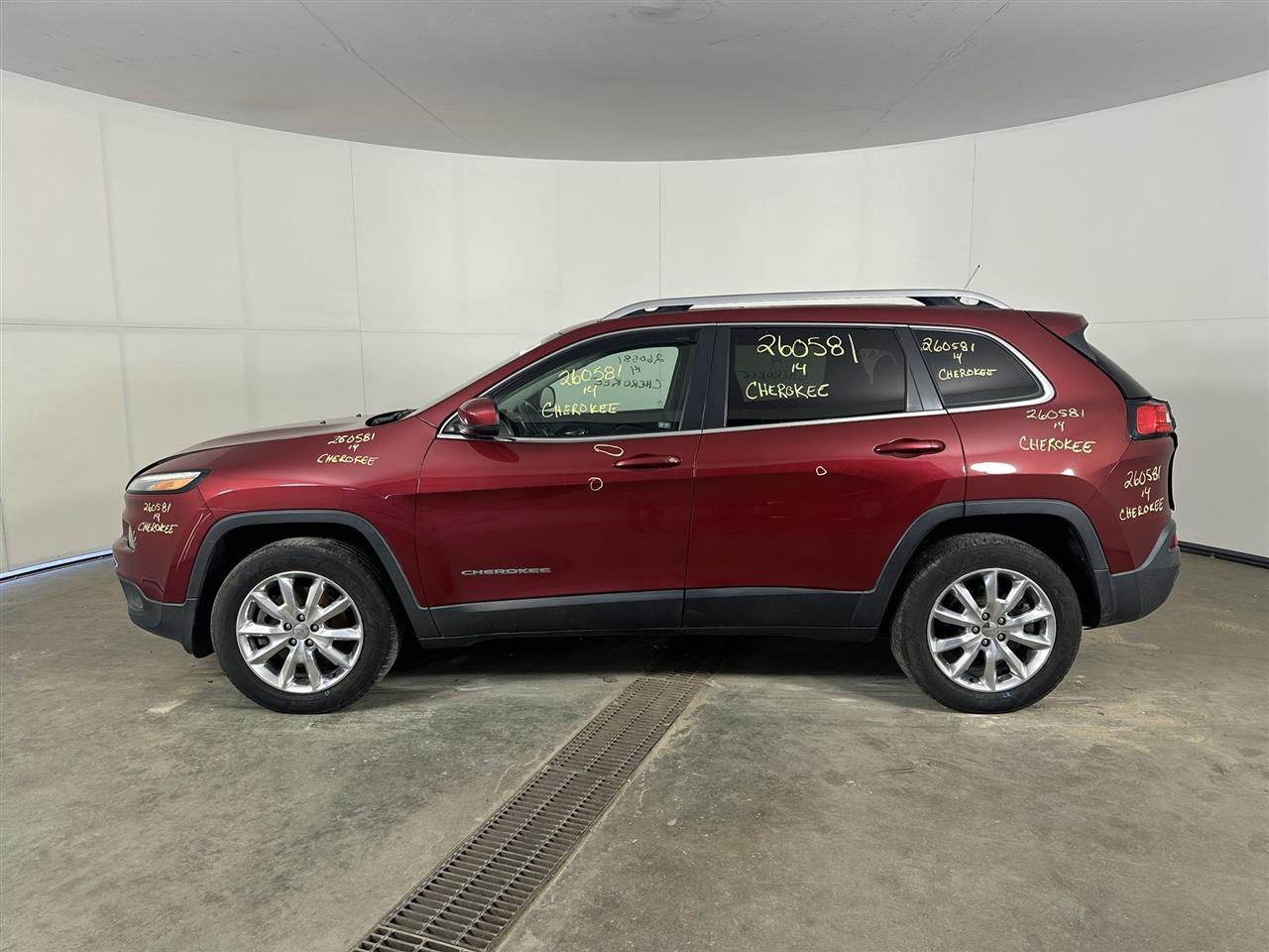Vehicle/114260_02.jpg