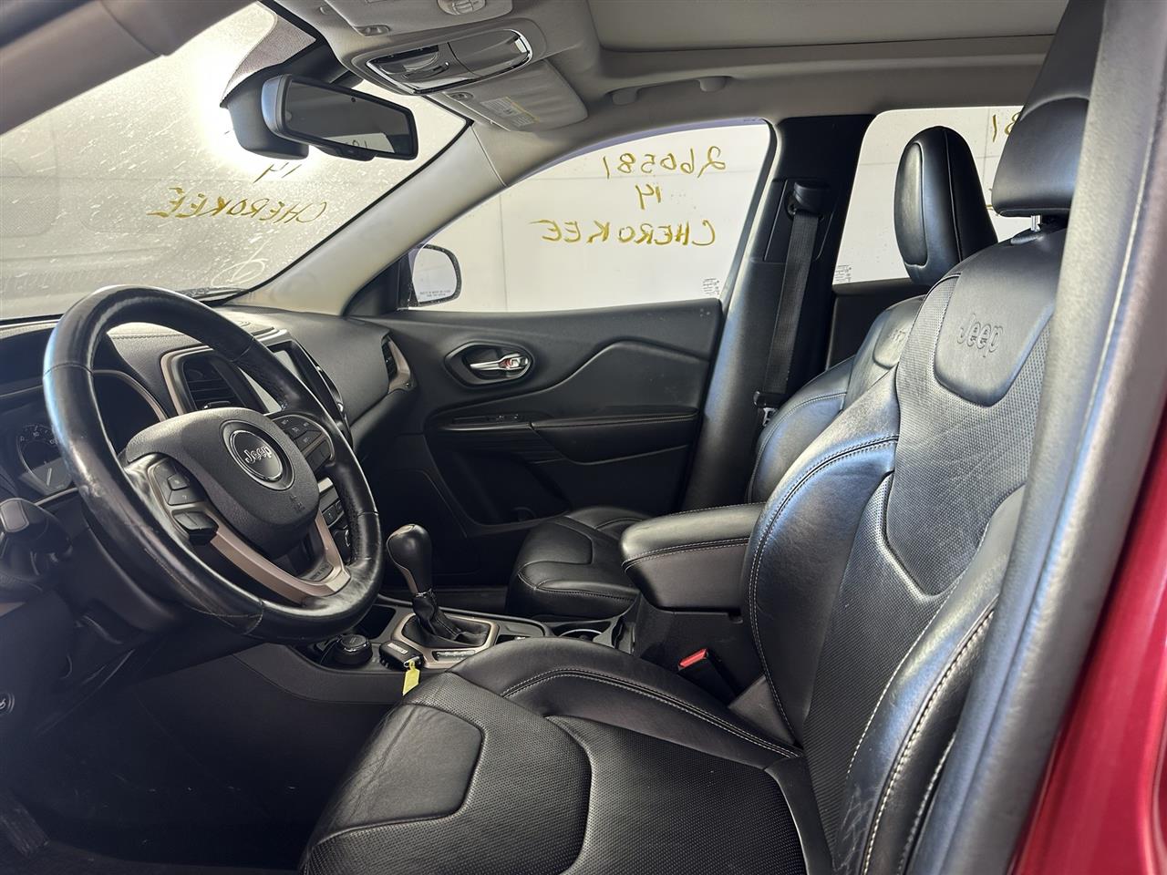 Vehicle/114260_07.jpg