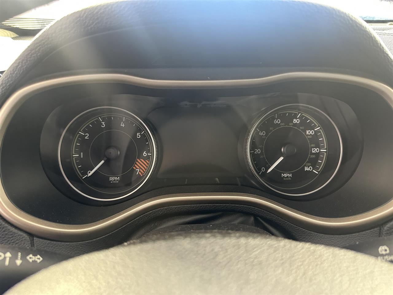 Vehicle/114260_08.jpg