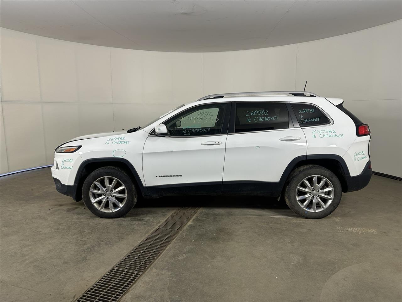 Vehicle/114263_02.jpg