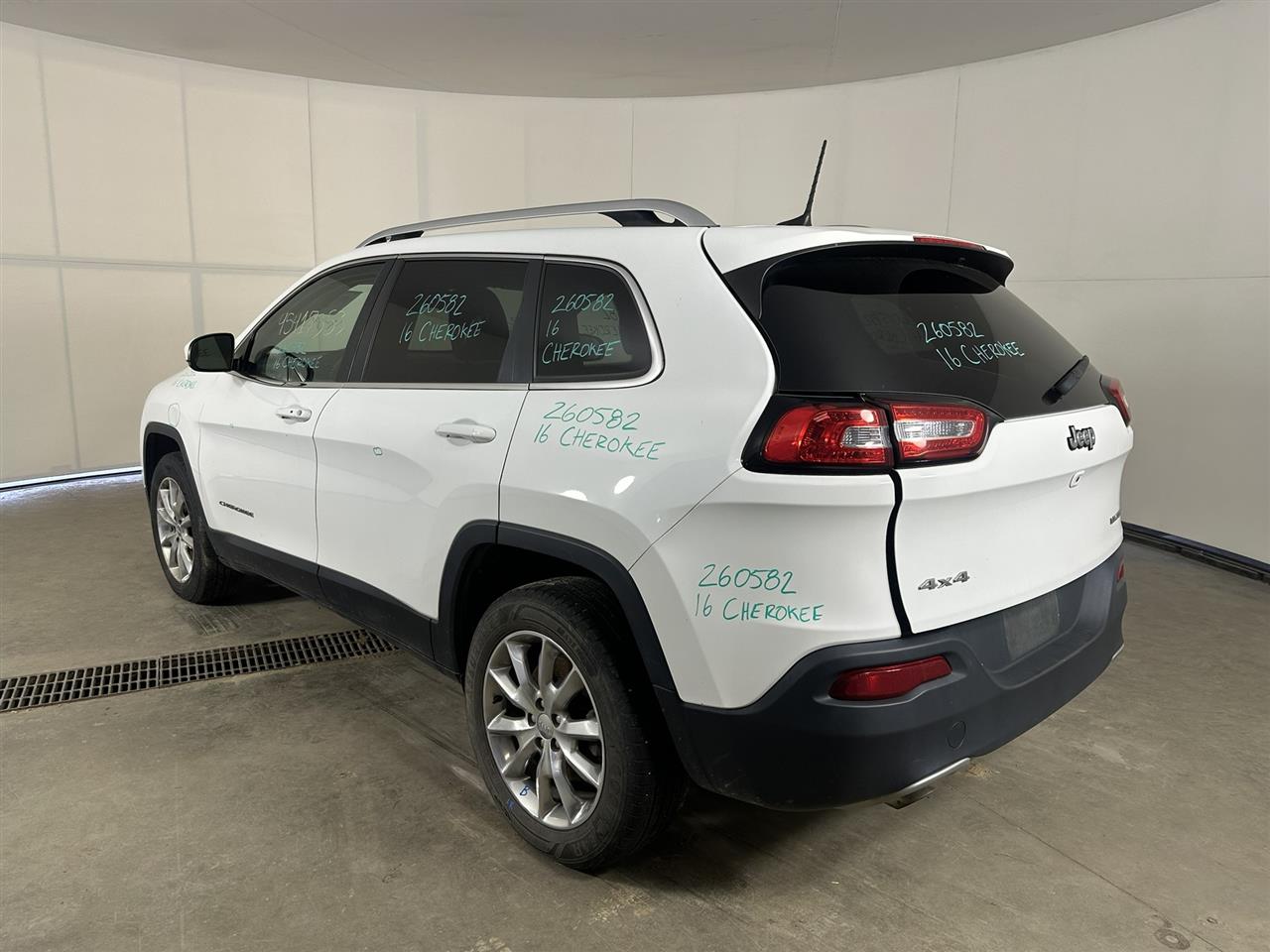 Vehicle/114263_03.jpg