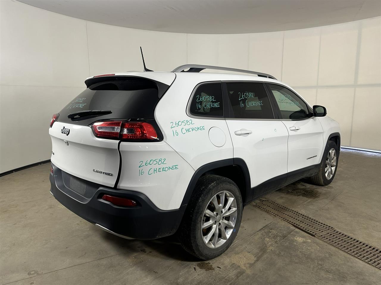 Vehicle/114263_04.jpg