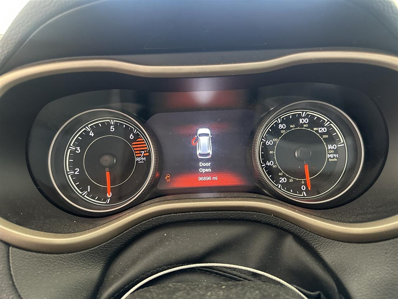 Vehicle/114263_08.jpg