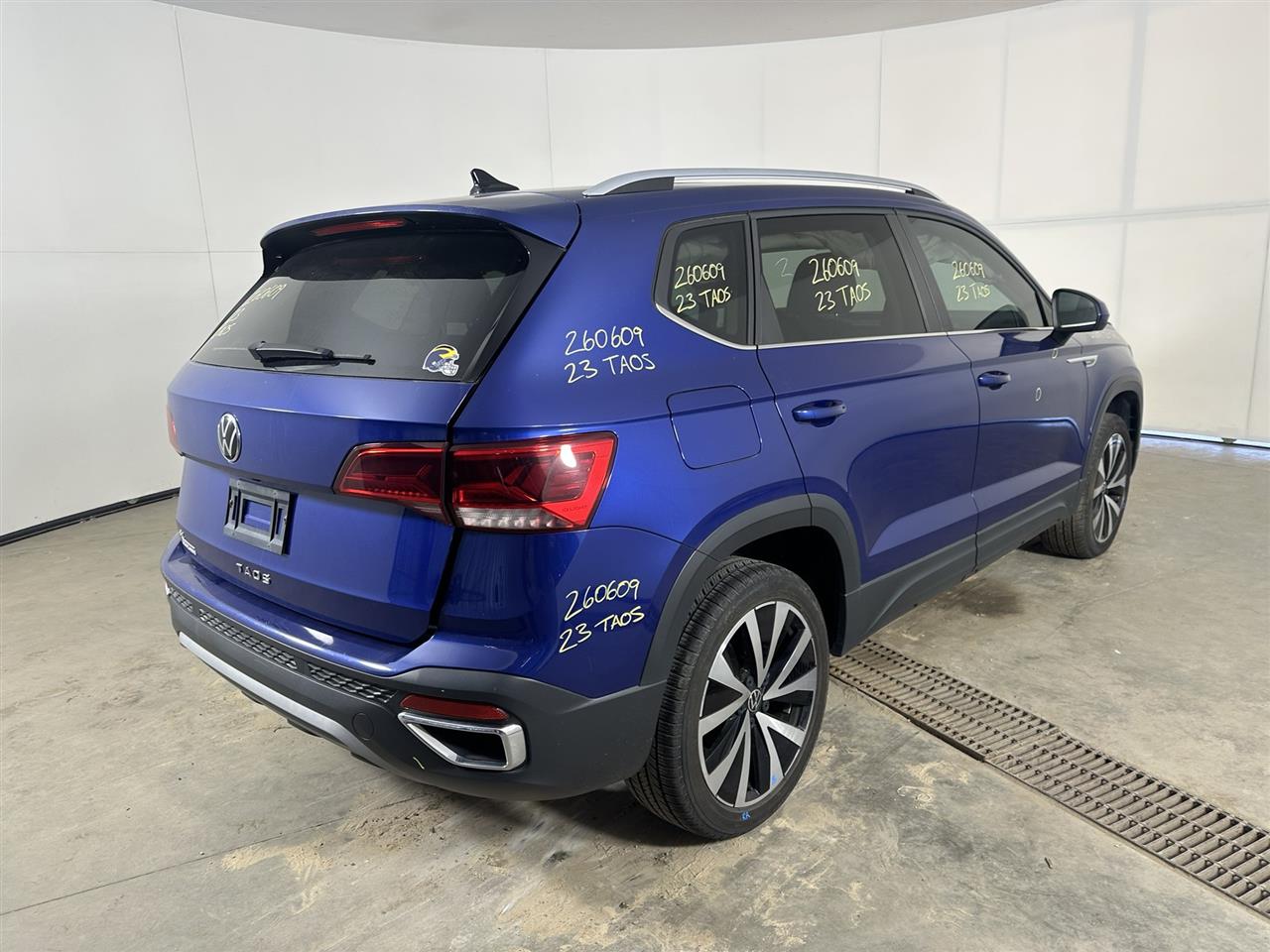 Vehicle/114577_04.jpg