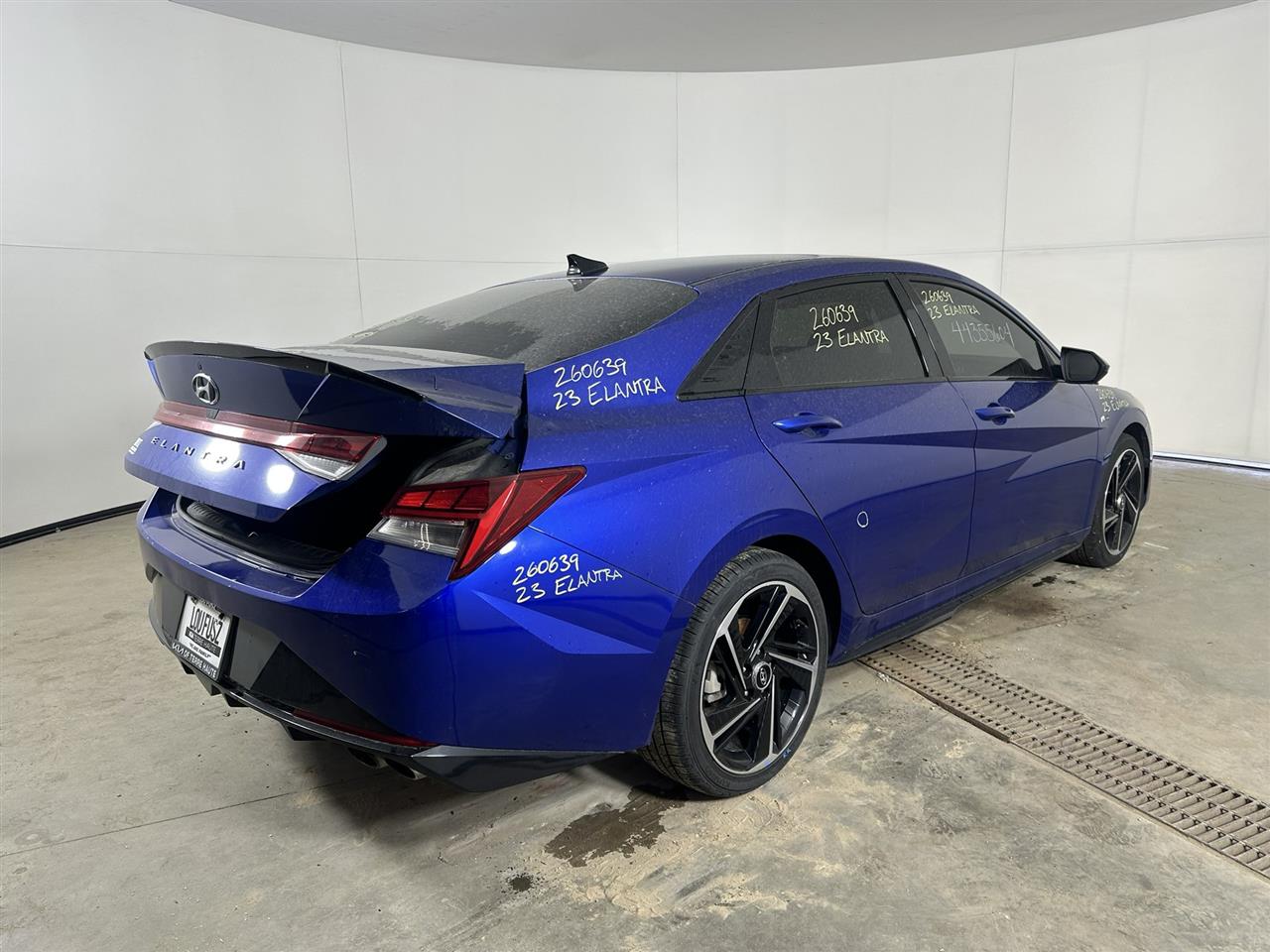 Vehicle/114982_04.jpg