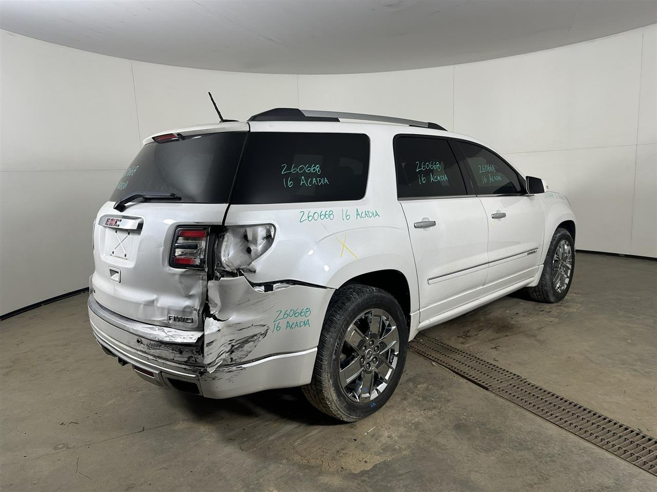 Vehicle/115533_04.jpg