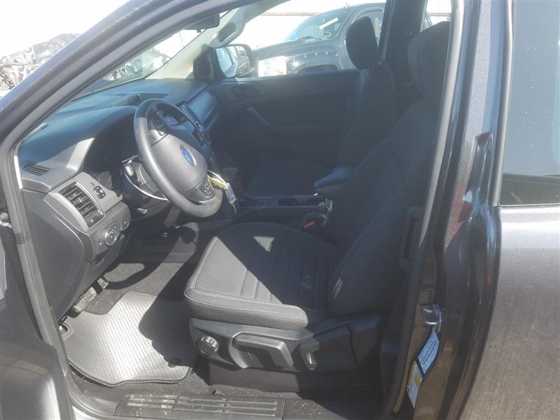 Vehicle/55665_05.jpg