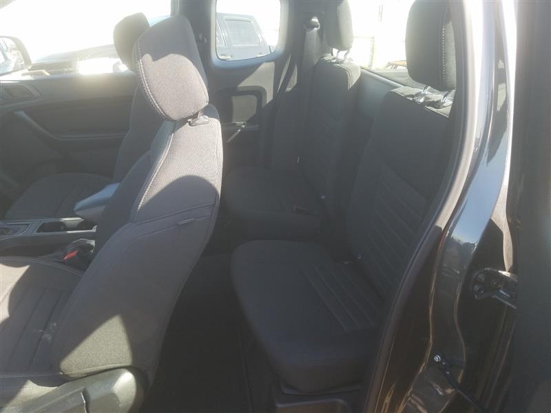 Vehicle/55665_06.jpg