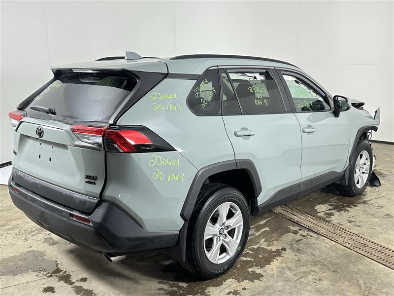 Vehicle/80178_04.jpg