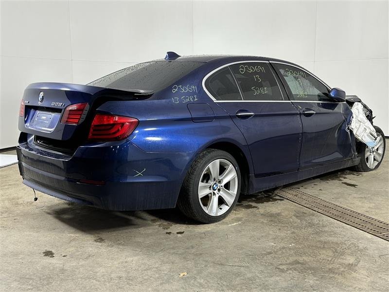 Vehicle/81278_04.jpg