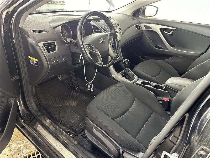 Vehicle/82512_08.jpg