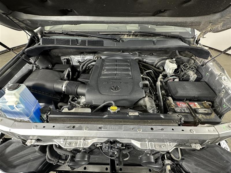 Vehicle/87684_08.jpg