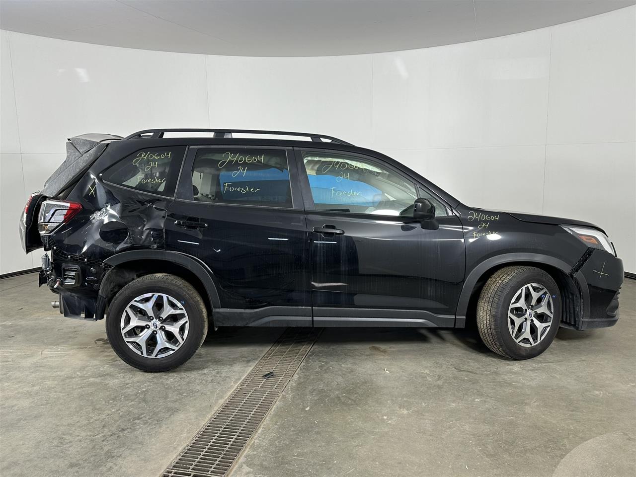 Vehicle/90562_05.jpg