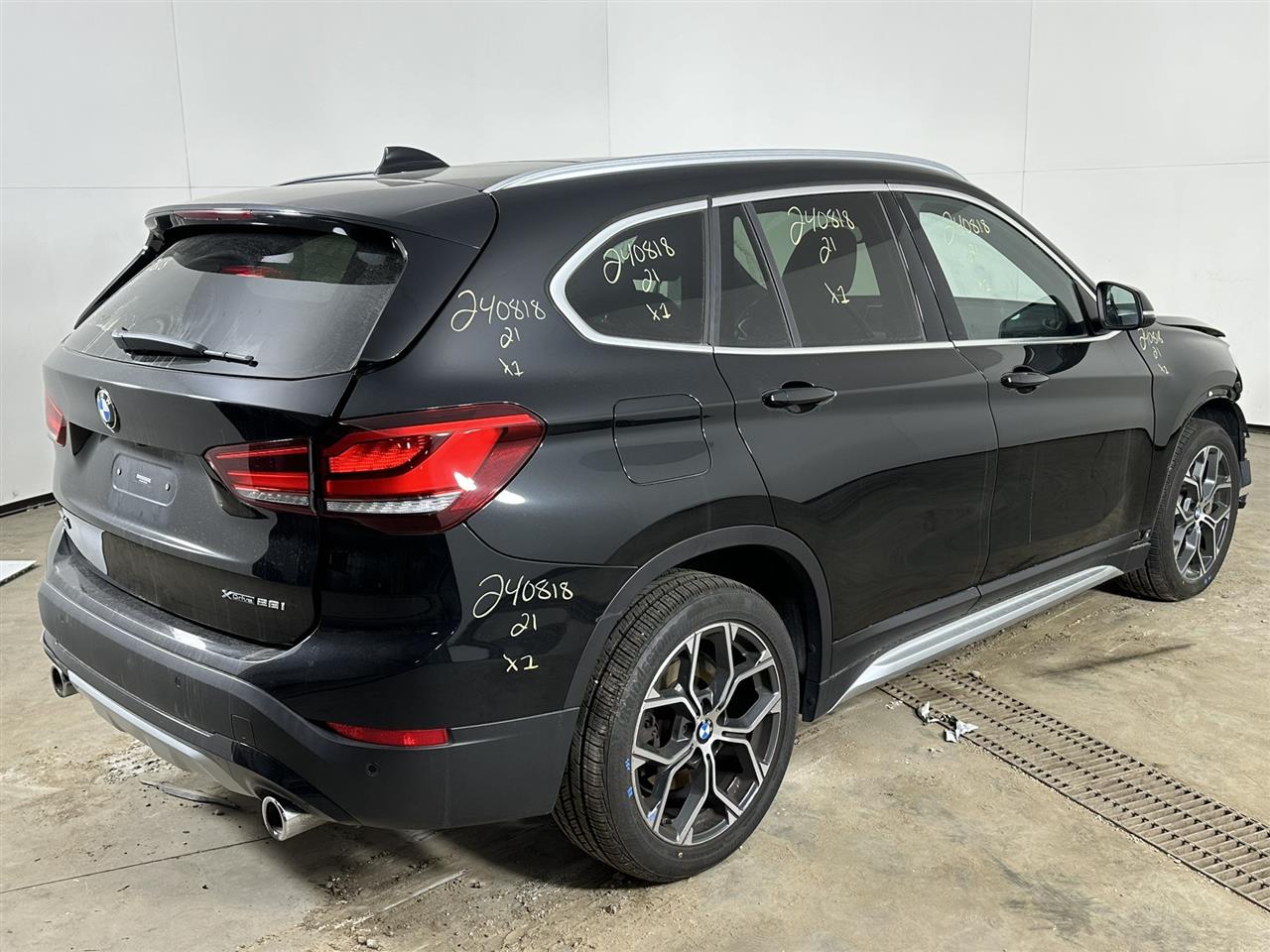 Vehicle/93221_04.jpg