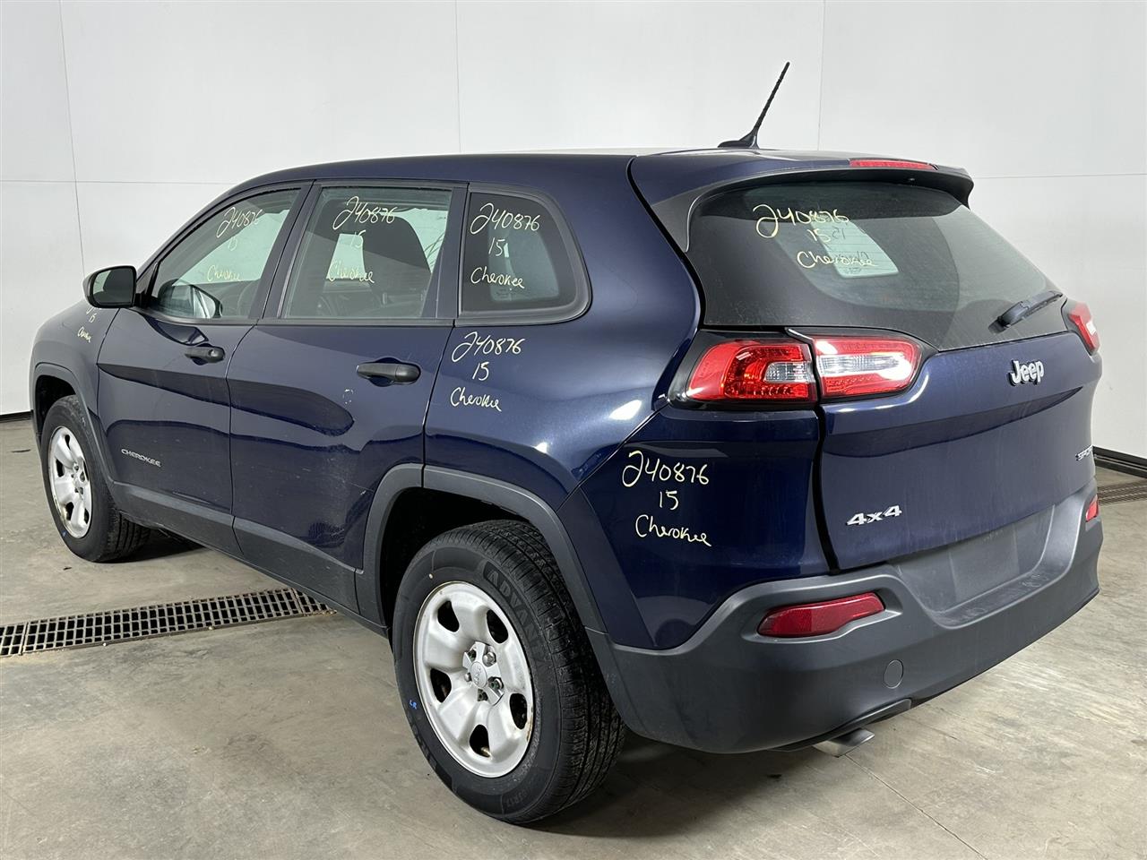 Vehicle/93839_03.jpg