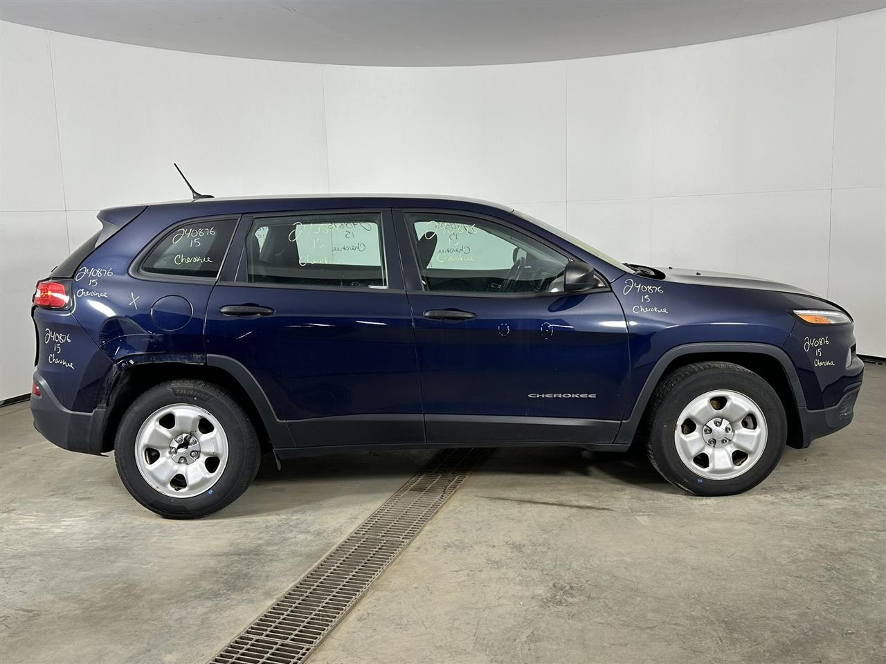 Vehicle/93839_05.jpg