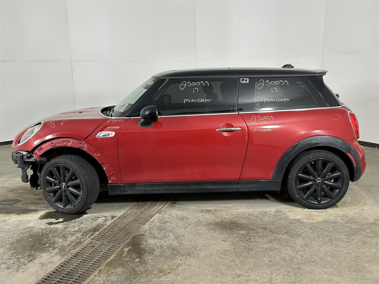 Vehicle/94436_02.jpg