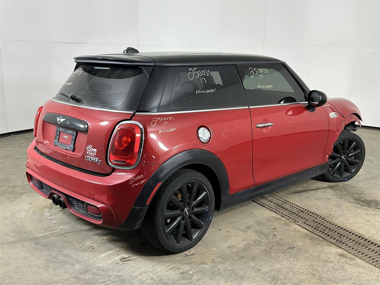 Vehicle/94436_04.jpg