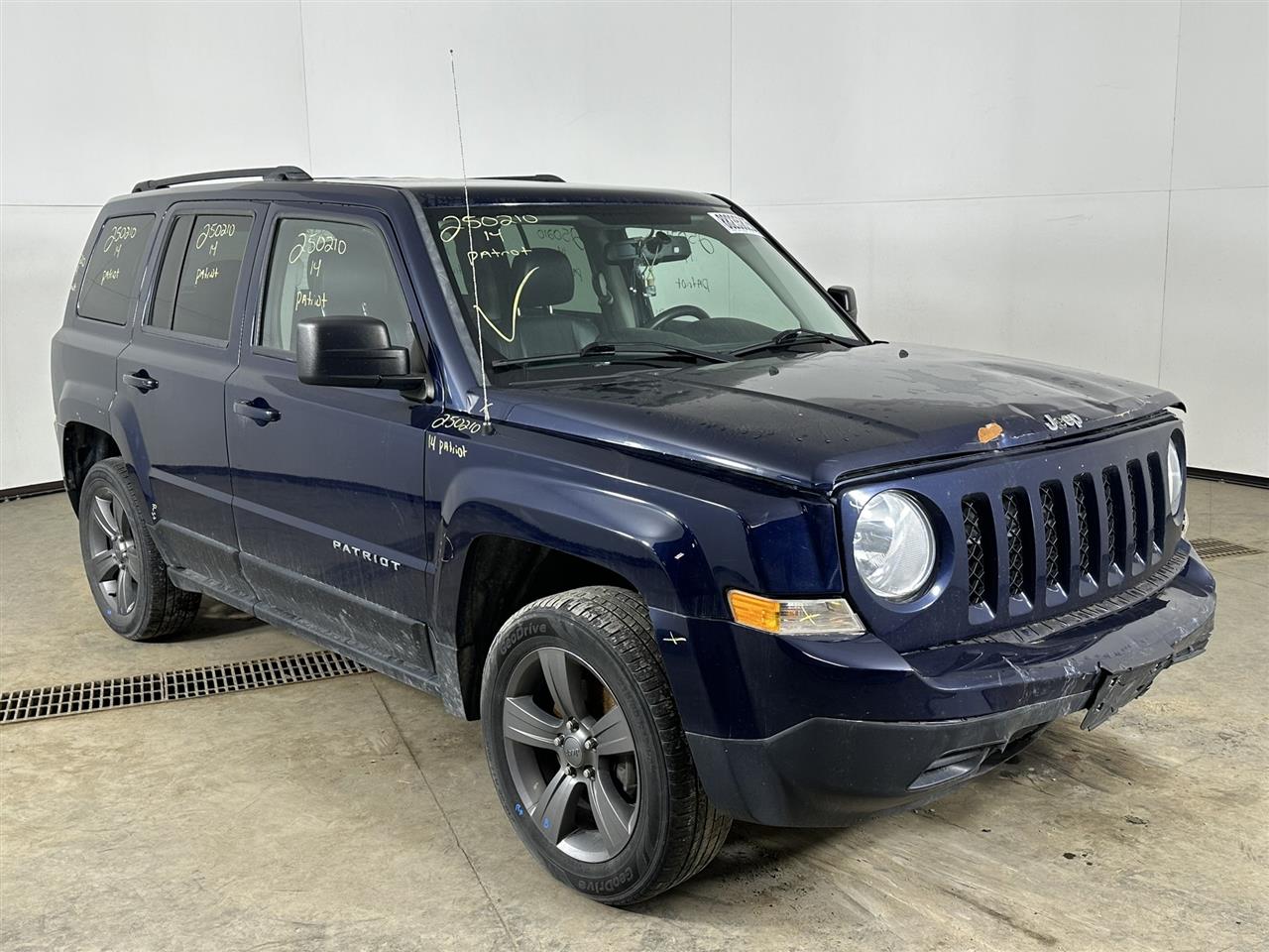 Vehicle/96702_06.jpg