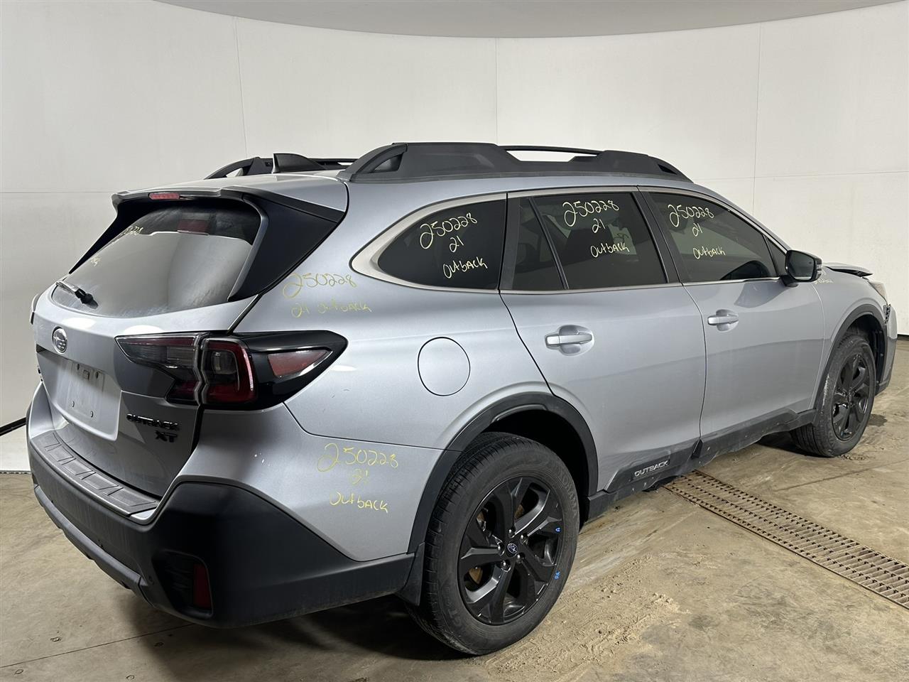 Vehicle/96828_04.jpg