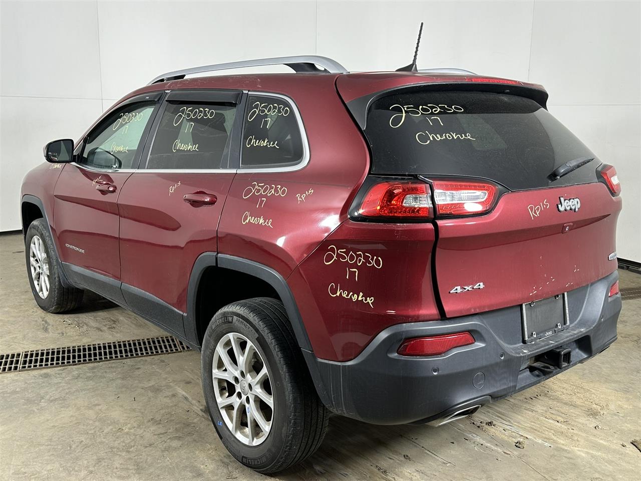 Vehicle/96830_03.jpg