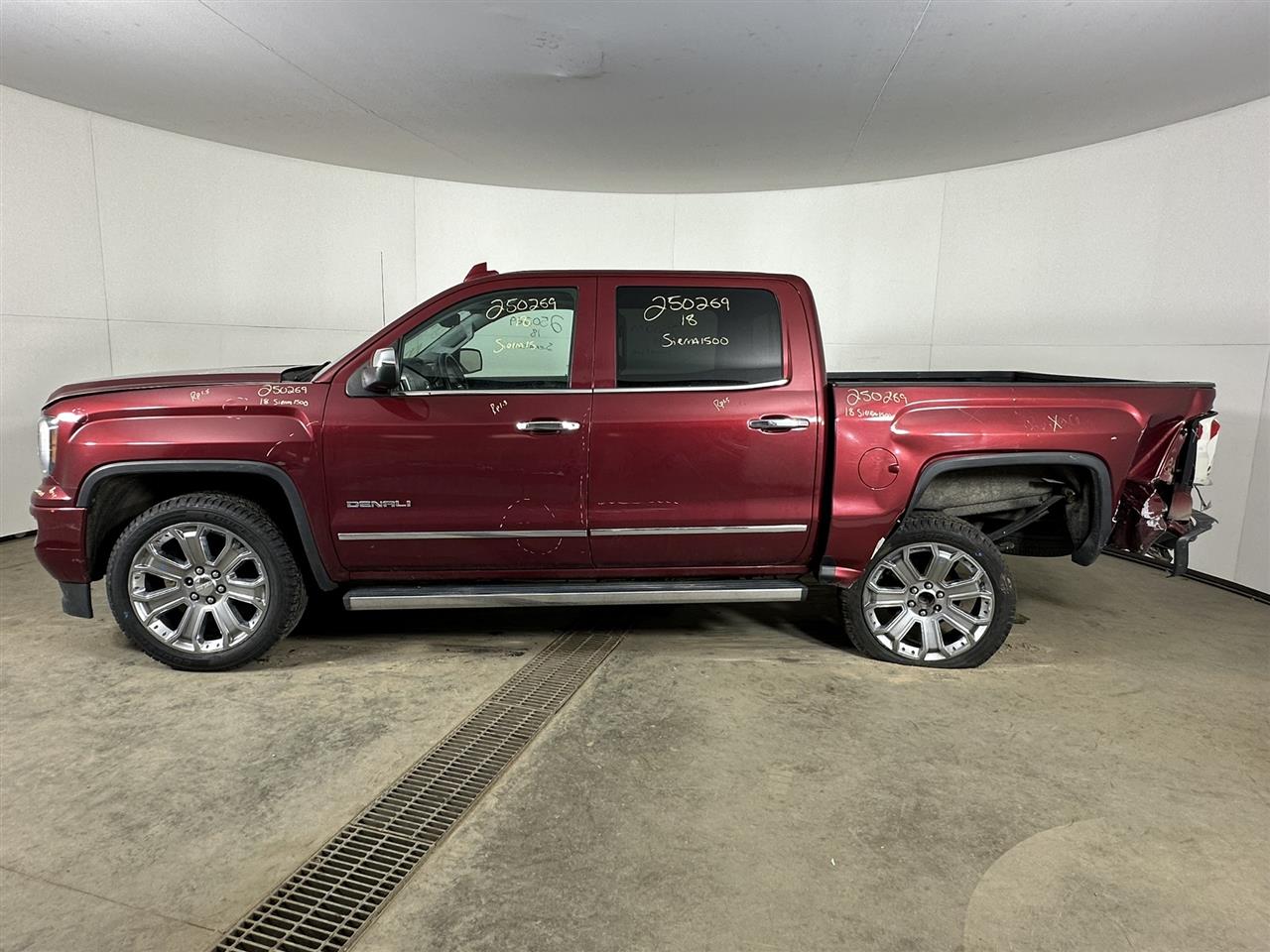 Vehicle/97441_02.jpg