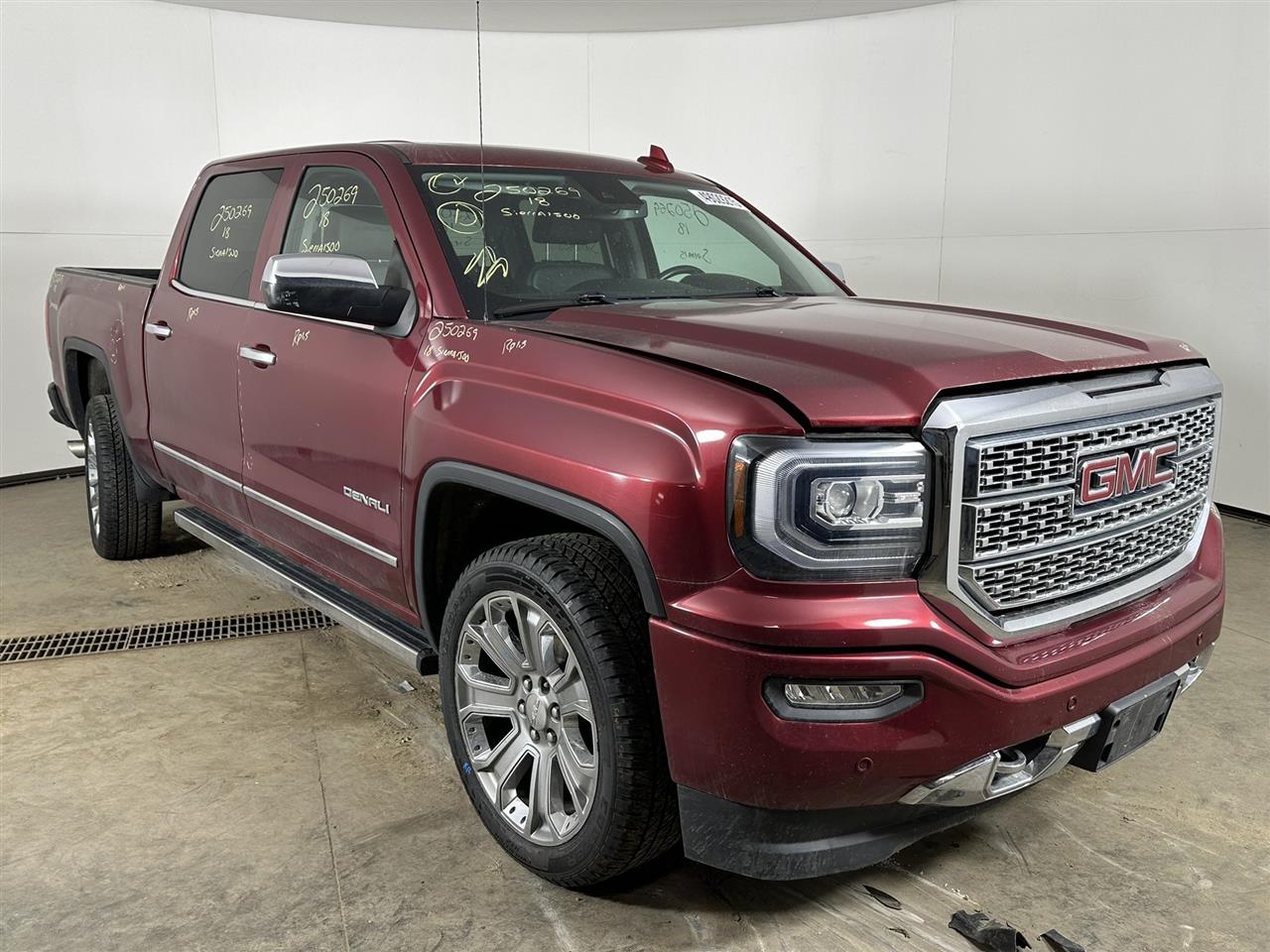Vehicle/97441_06.jpg