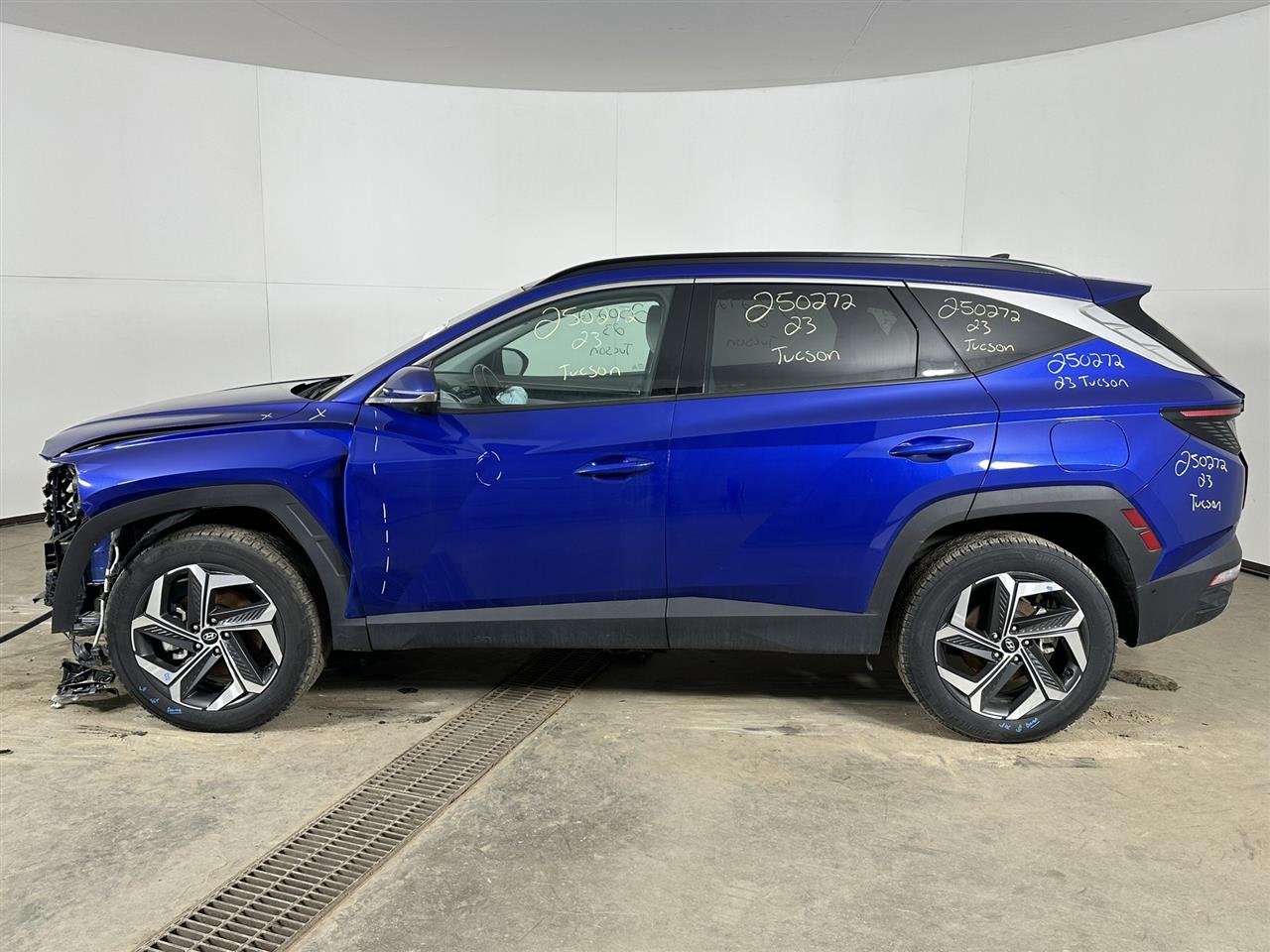 Vehicle/97444_02.jpg