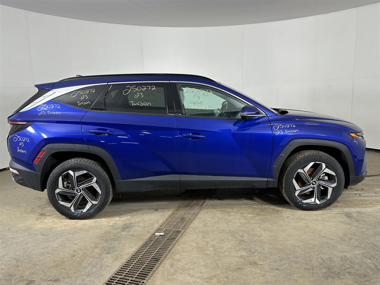 Vehicle/97444_05.jpg