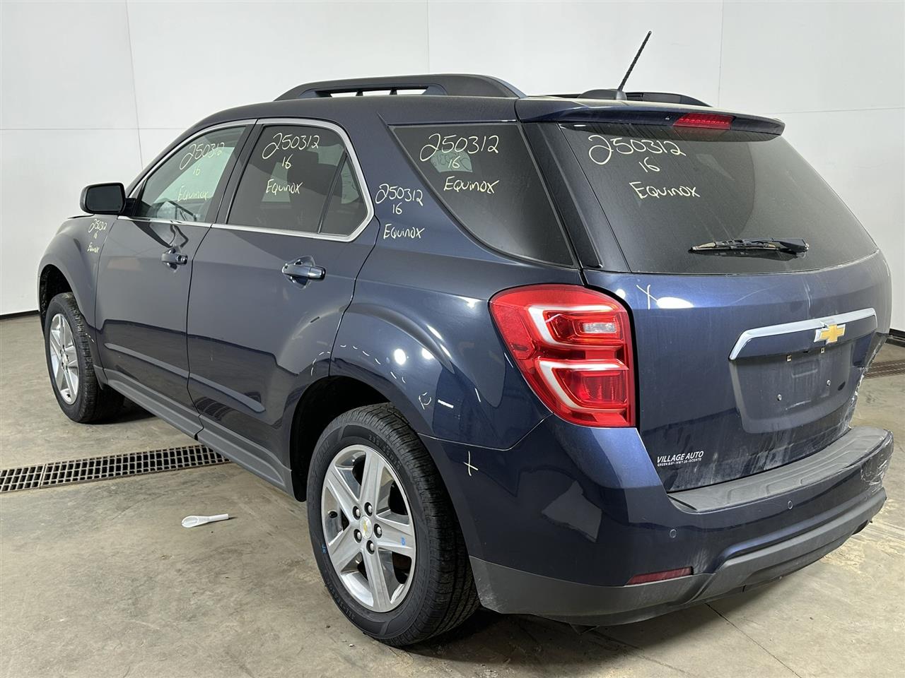 Vehicle/97923_03.jpg