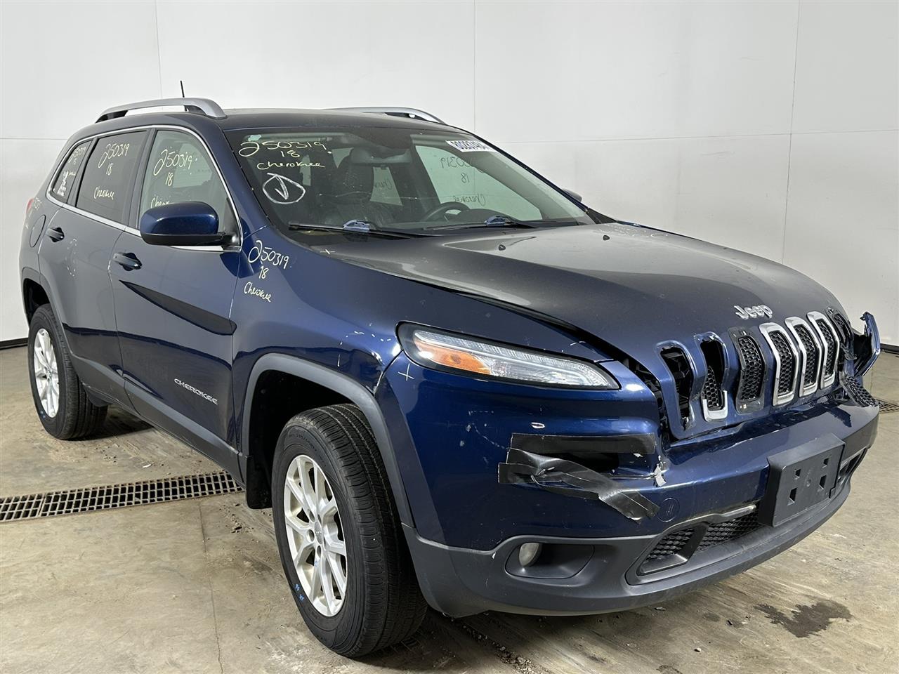 Vehicle/97930_06.jpg