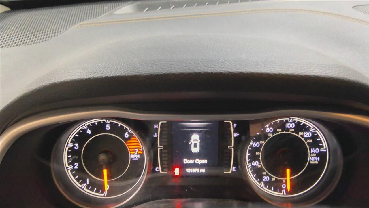 Vehicle/97930_09.jpg