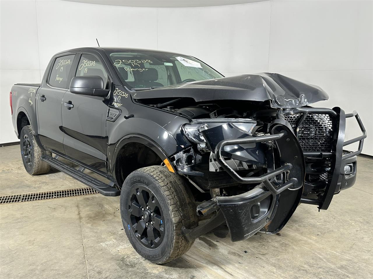 Vehicle/98235_06.jpg