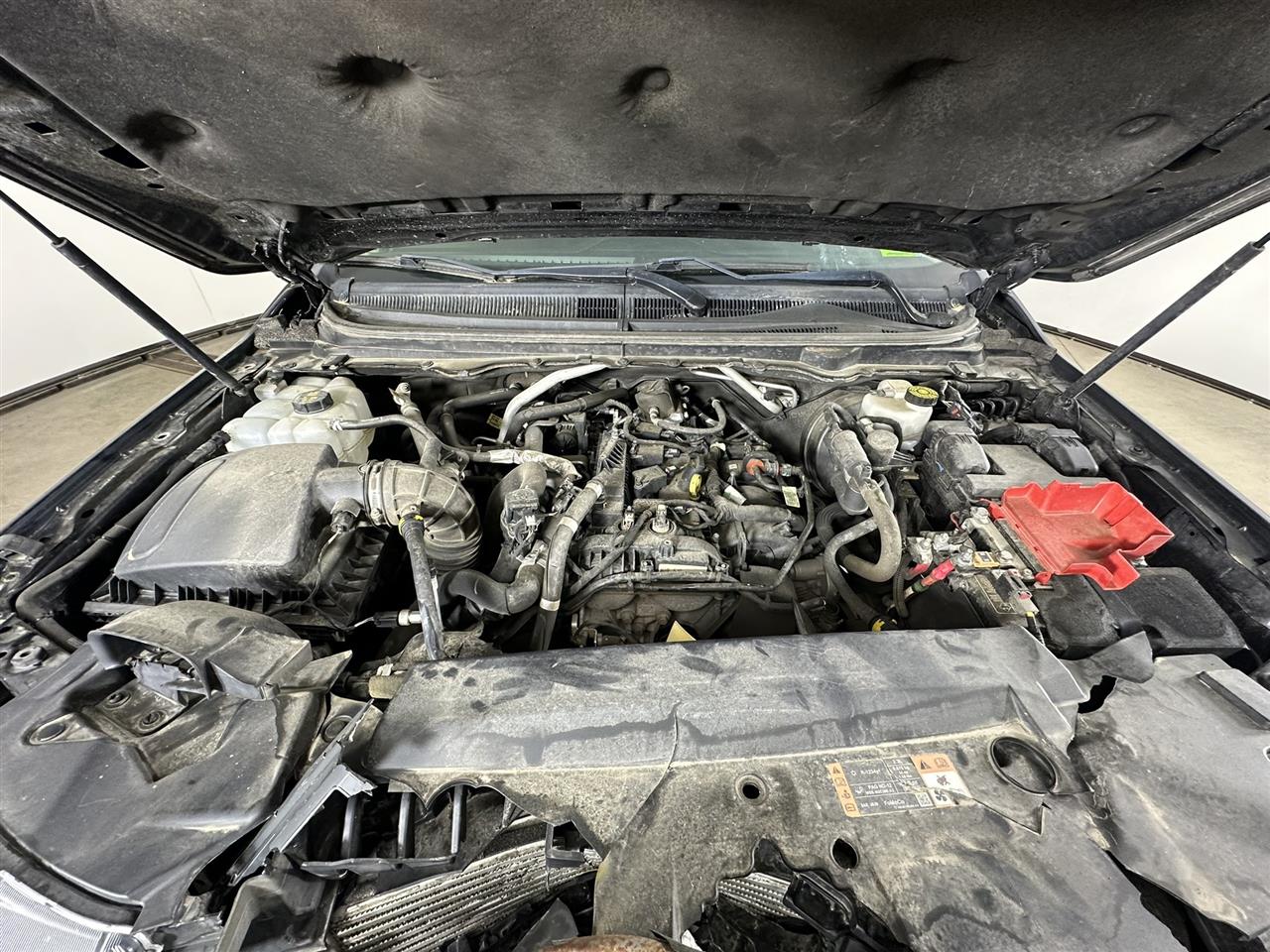 Vehicle/98235_08.jpg