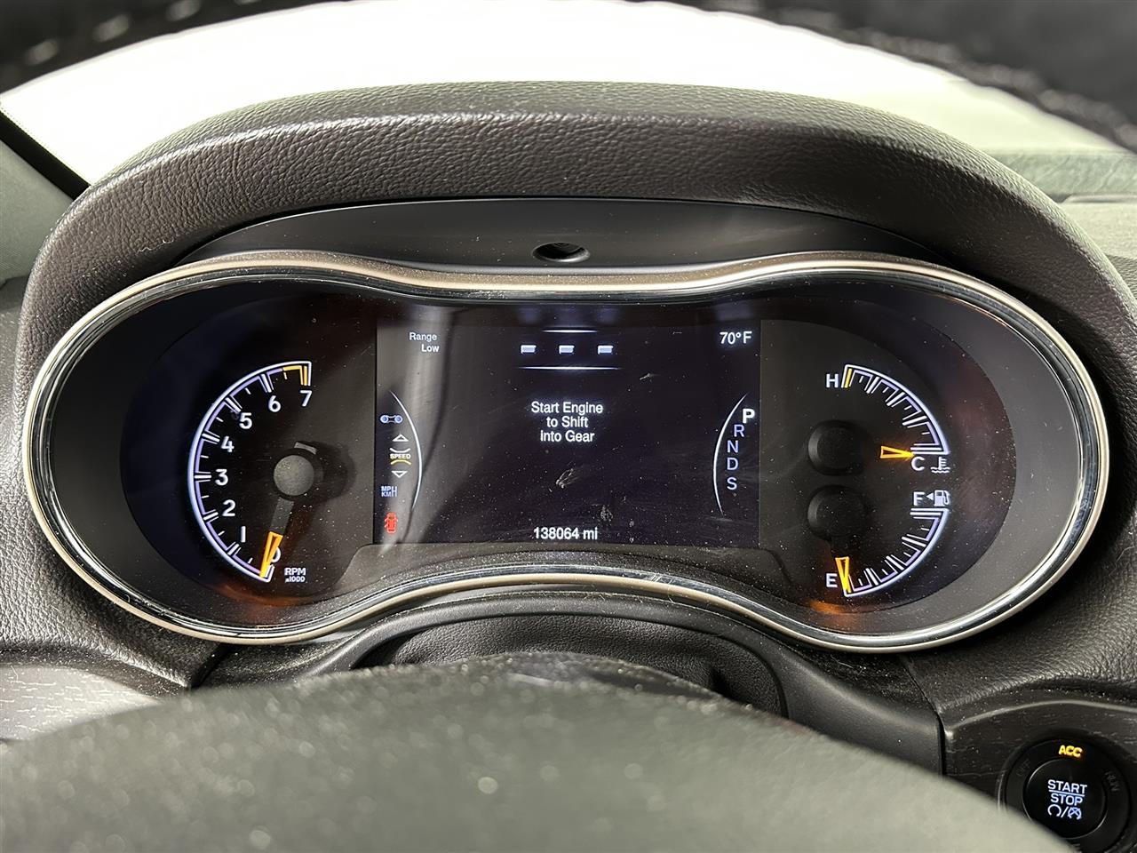 Vehicle/98237_09.jpg