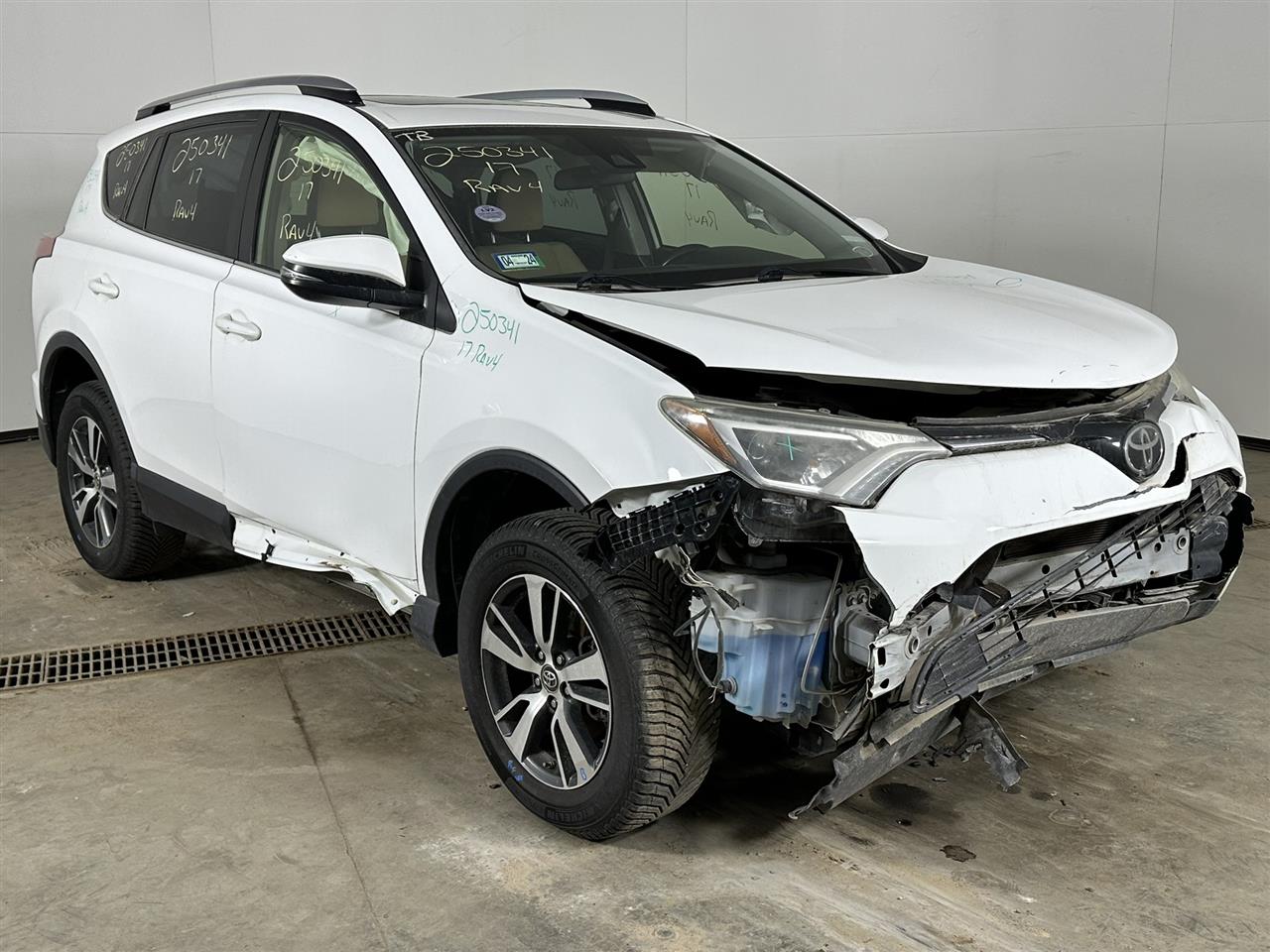 Vehicle/98448_06.jpg