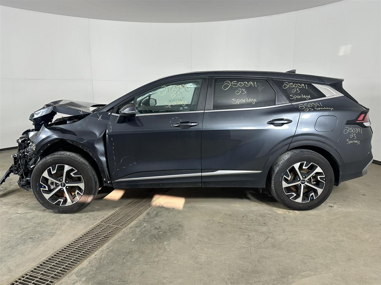 Vehicle/98946_02.jpg