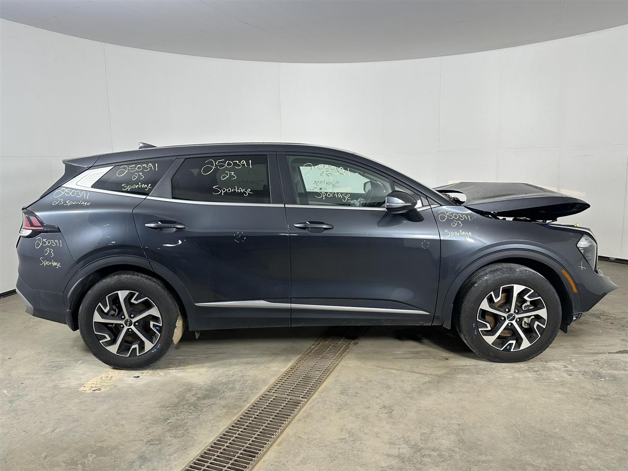 Vehicle/98946_05.jpg