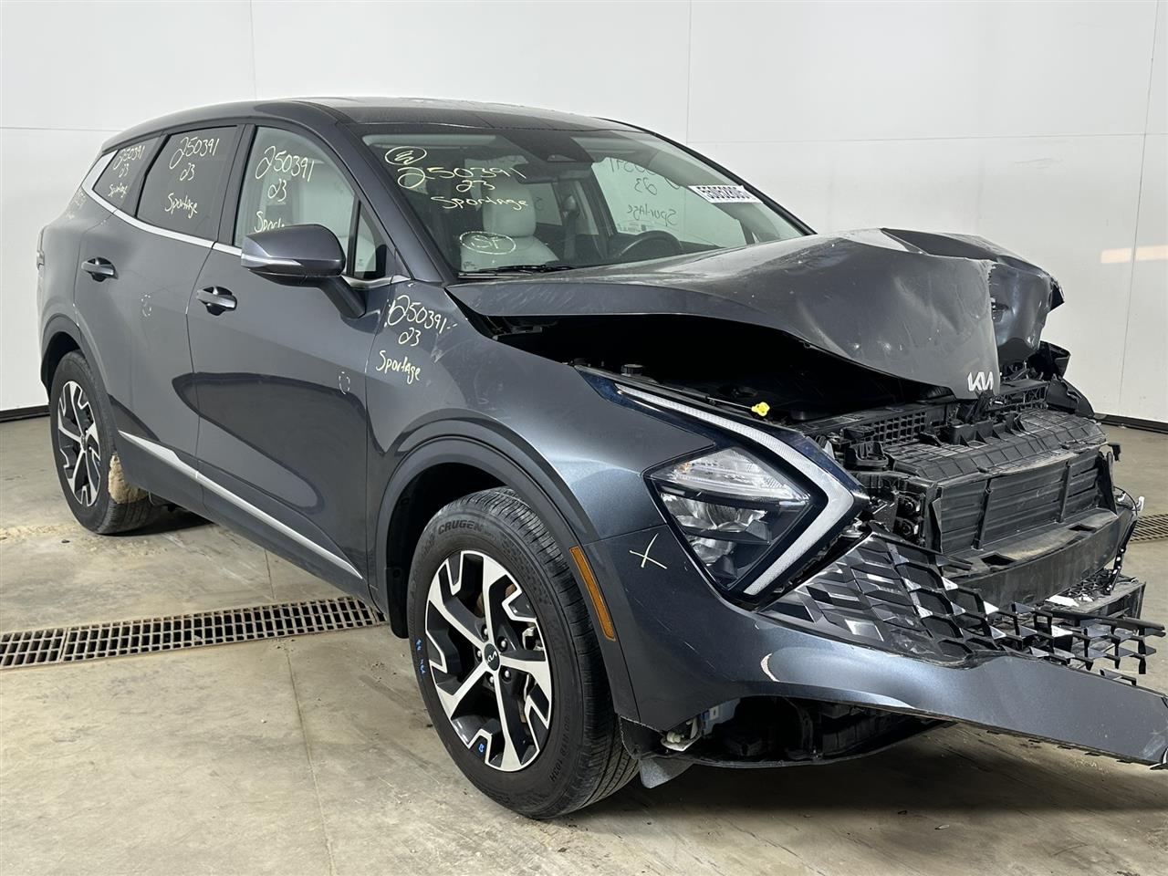 Vehicle/98946_06.jpg