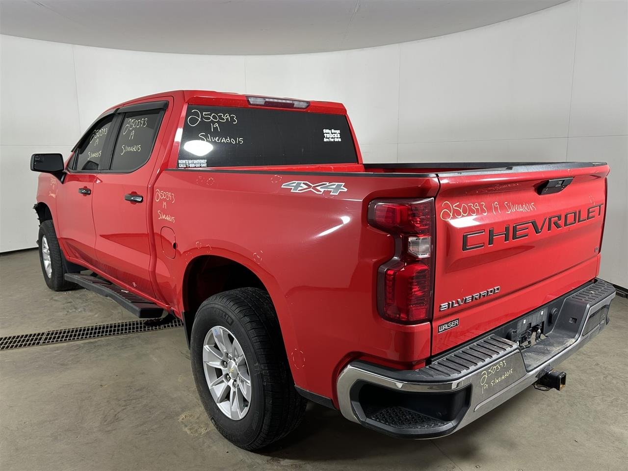 Vehicle/99109_04.jpg