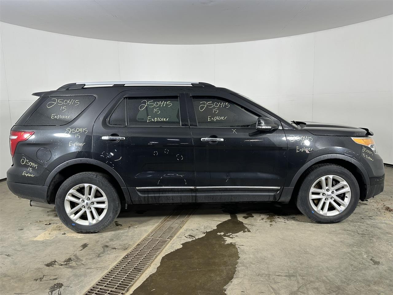 Vehicle/99305_05.jpg