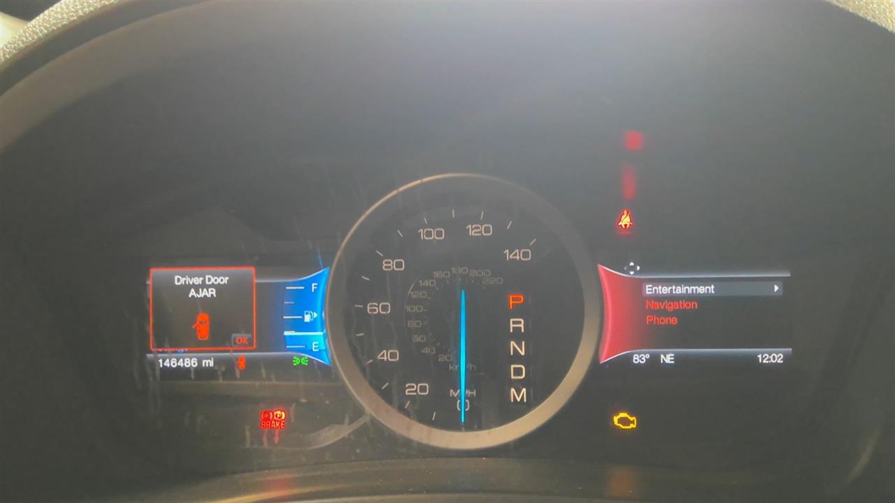 Vehicle/99305_09.jpg