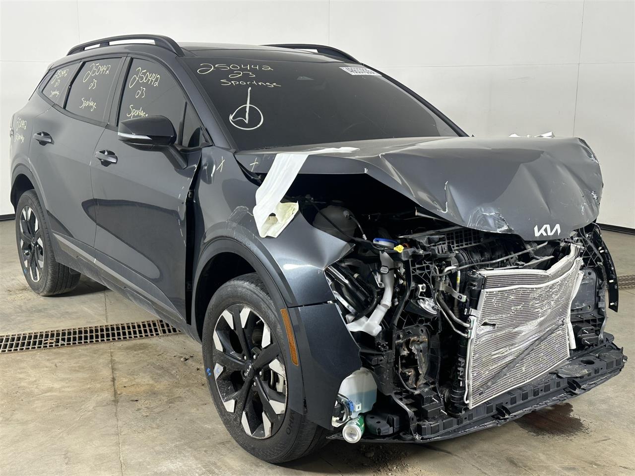 Vehicle/99613_06.jpg