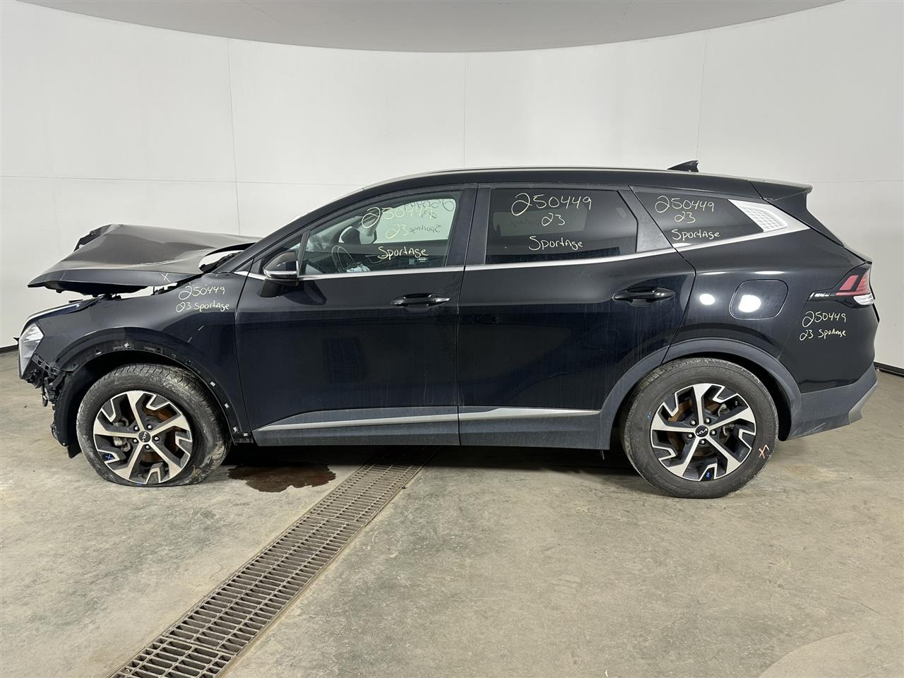 Vehicle/99700_02.jpg