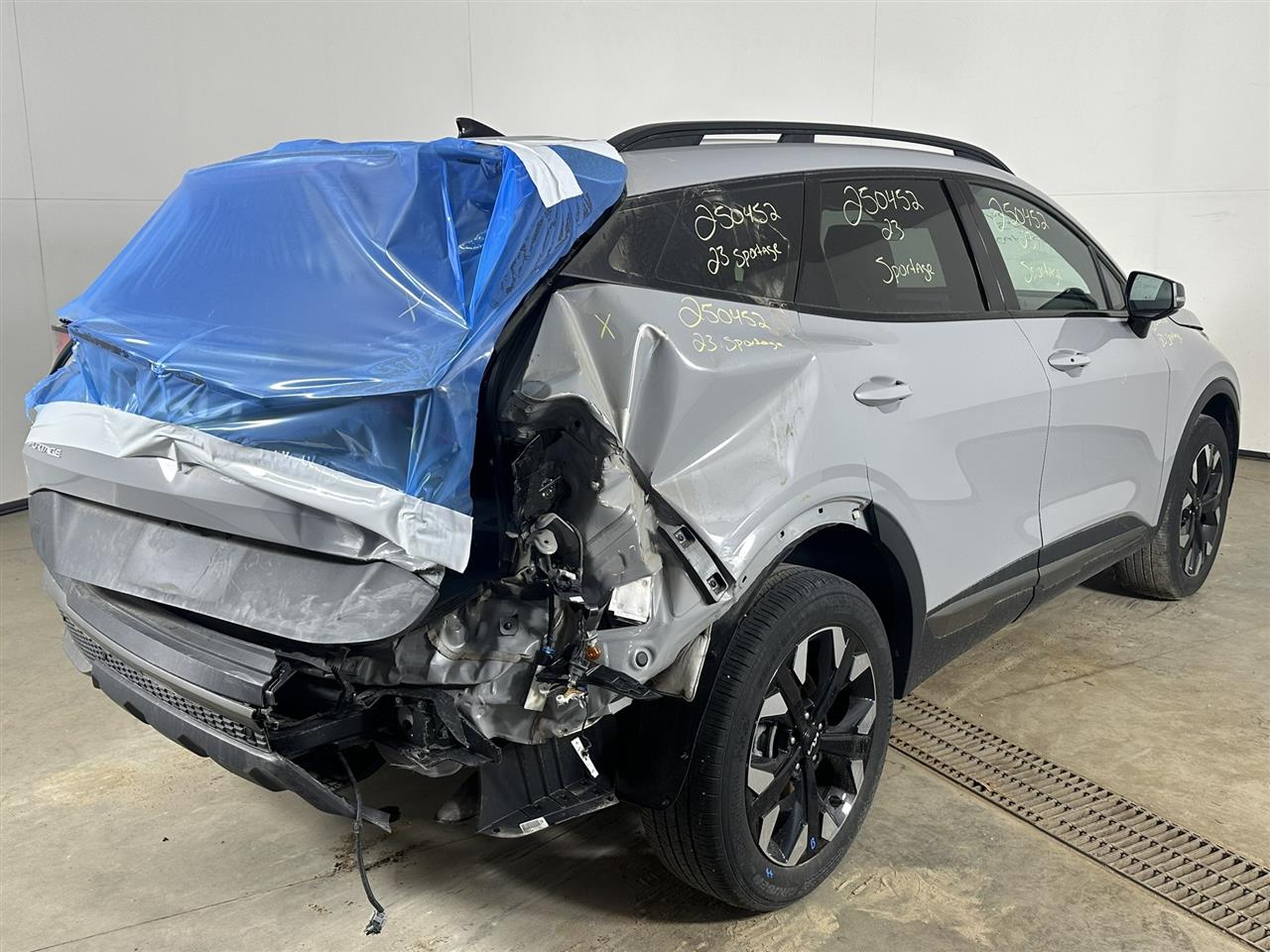Vehicle/99703_04.jpg