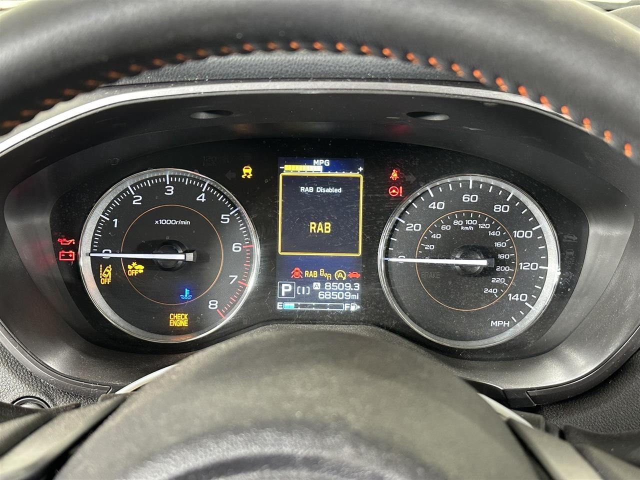 Vehicle/99849_09.jpg