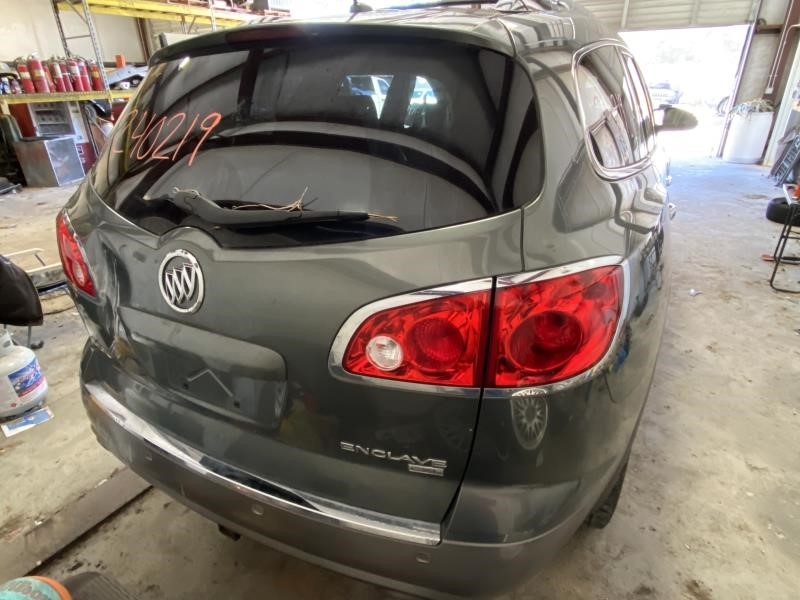 Vehicle/100572_04.jpg